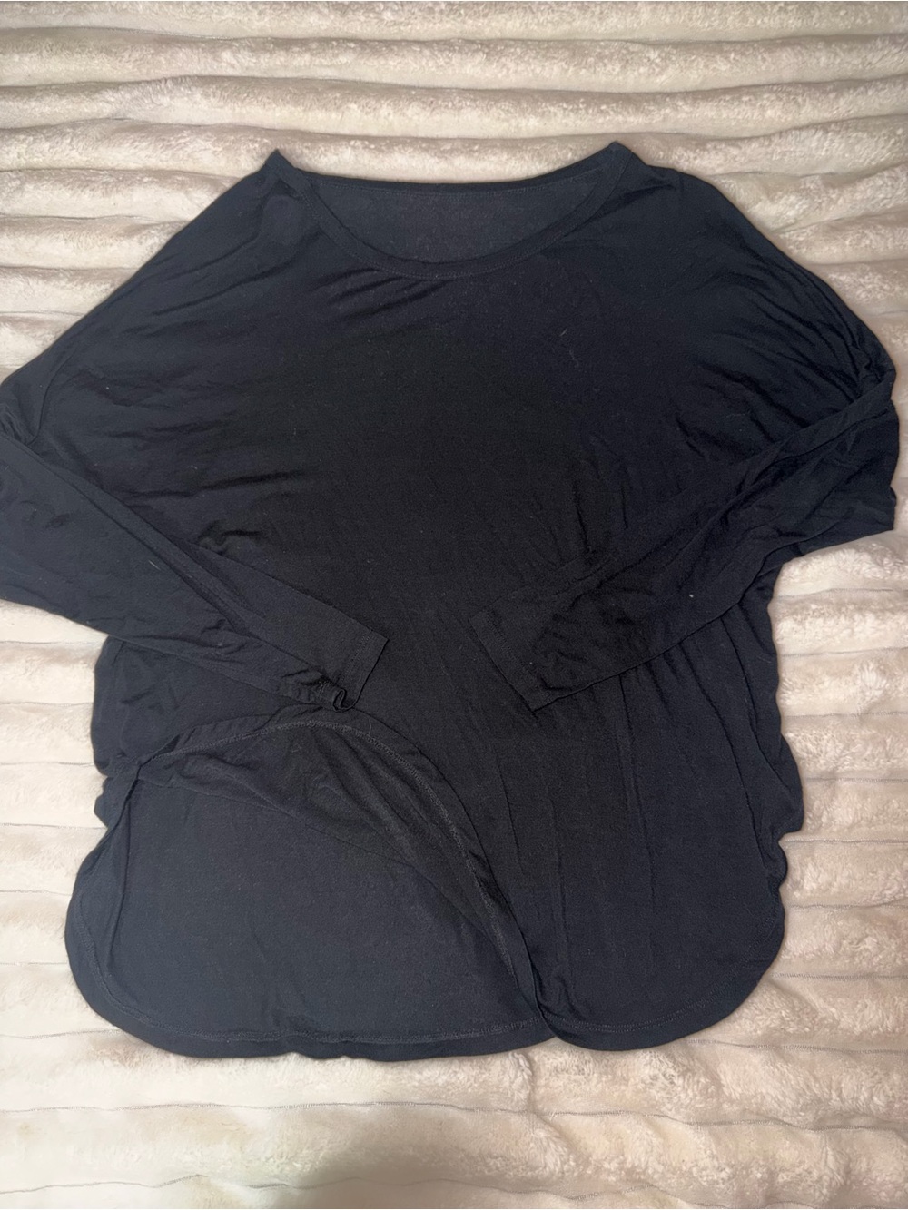 Black Women’s Long-Sleeve Relaxed Top